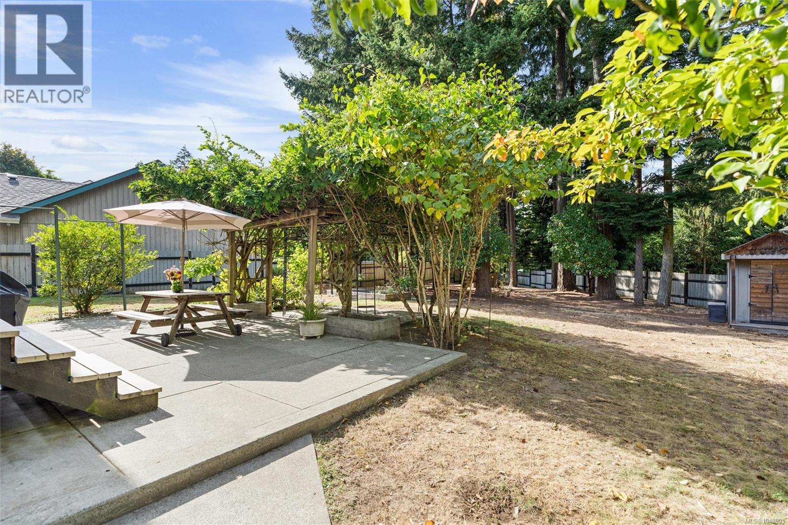 6938 Wallace Dr - 33