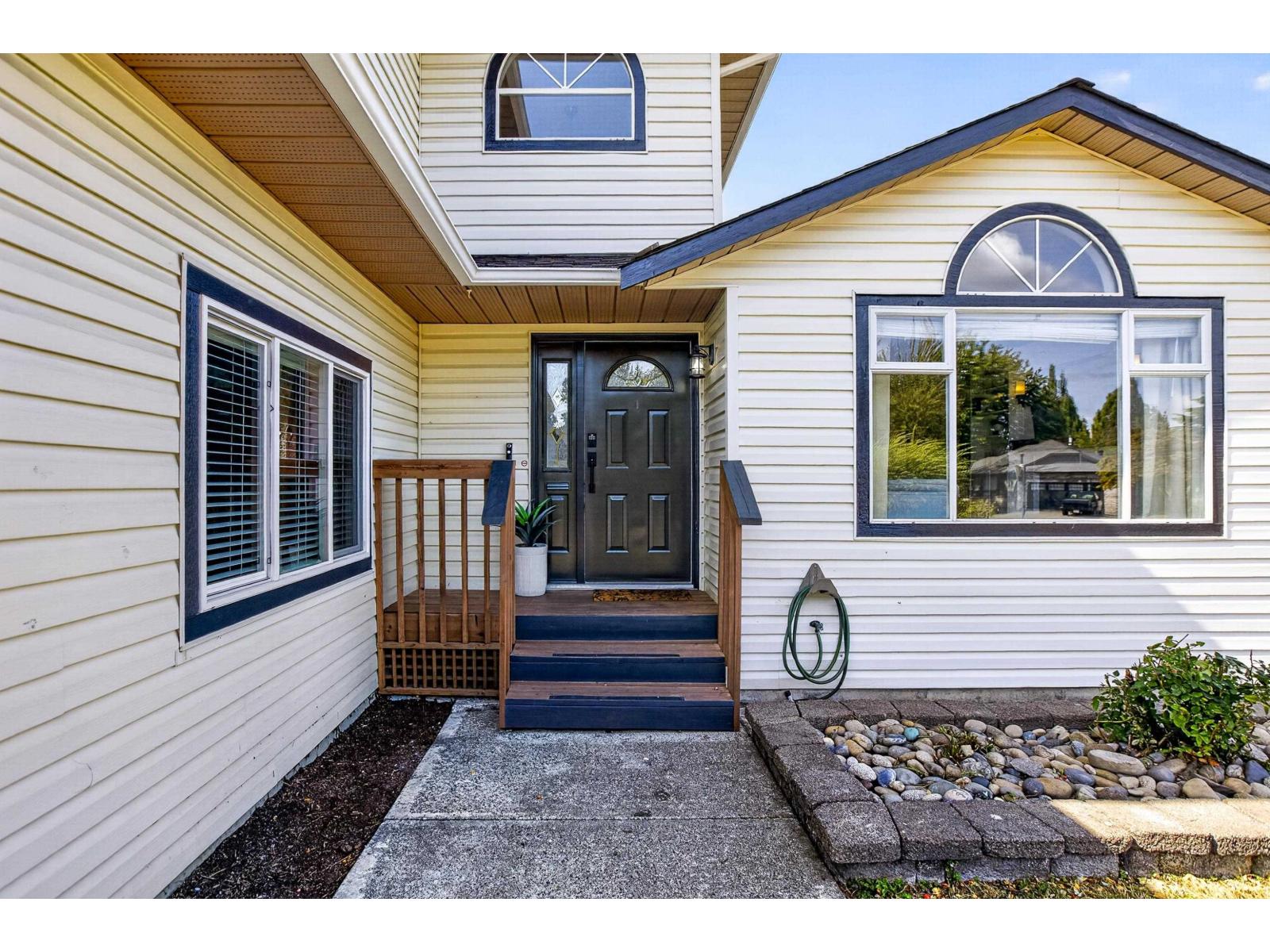 6323 171A STREET, Surrey — photo 3