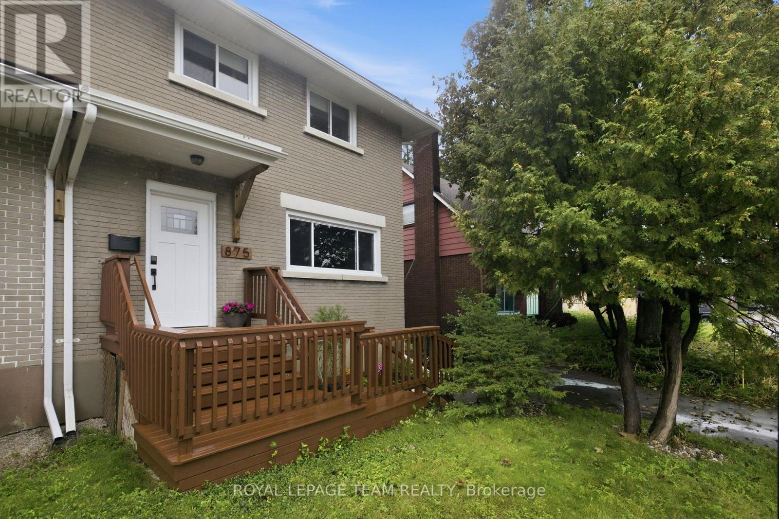 875 WOODROFFE AVENUE - 1