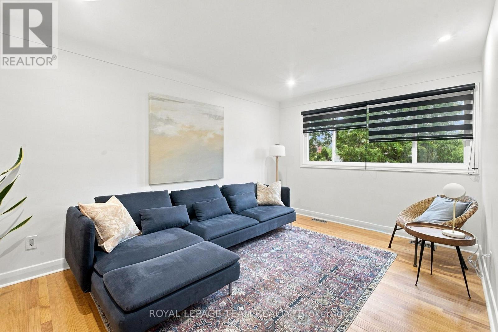 875 WOODROFFE AVENUE - 10