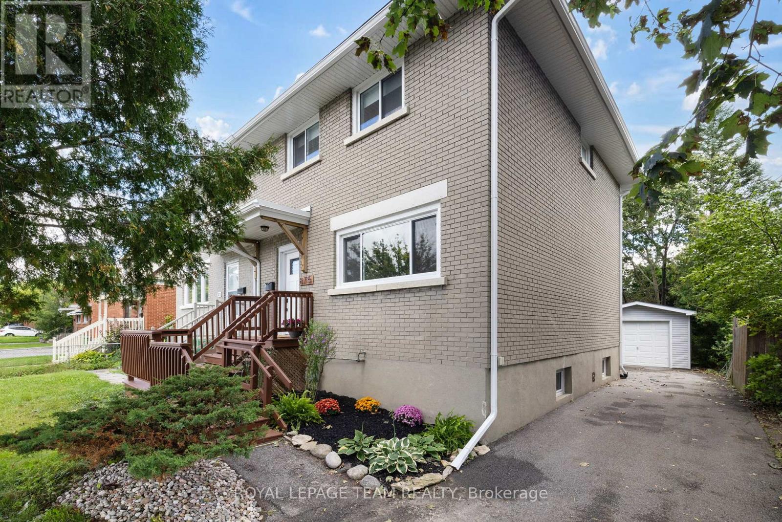 875 WOODROFFE AVENUE - 2