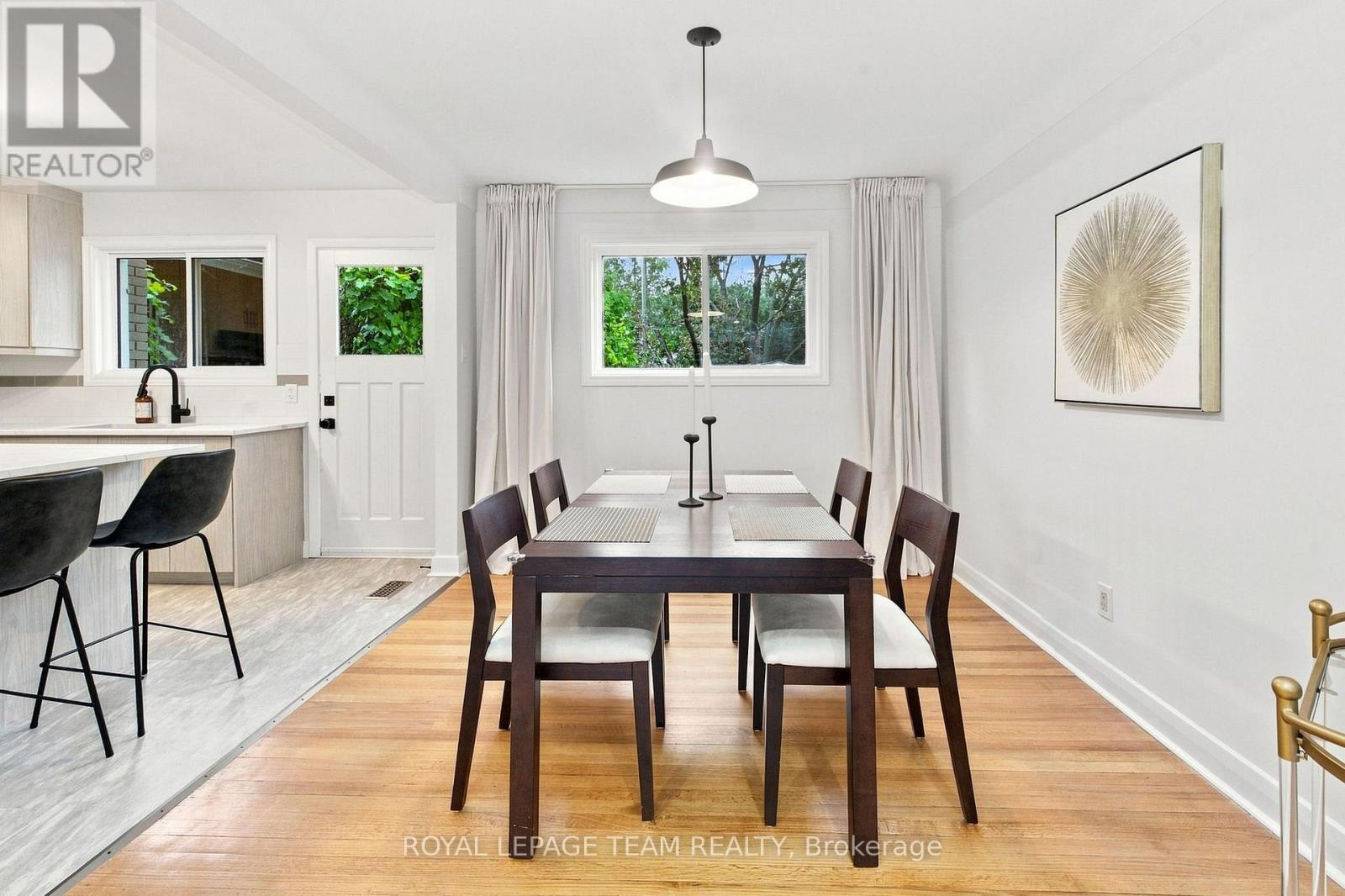 875 WOODROFFE AVENUE - 23