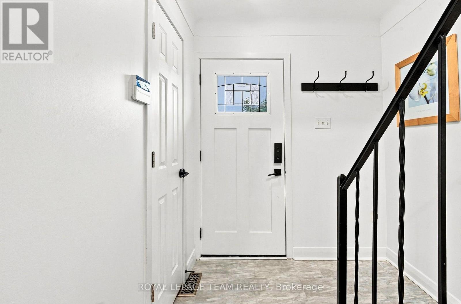 875 WOODROFFE AVENUE - 4