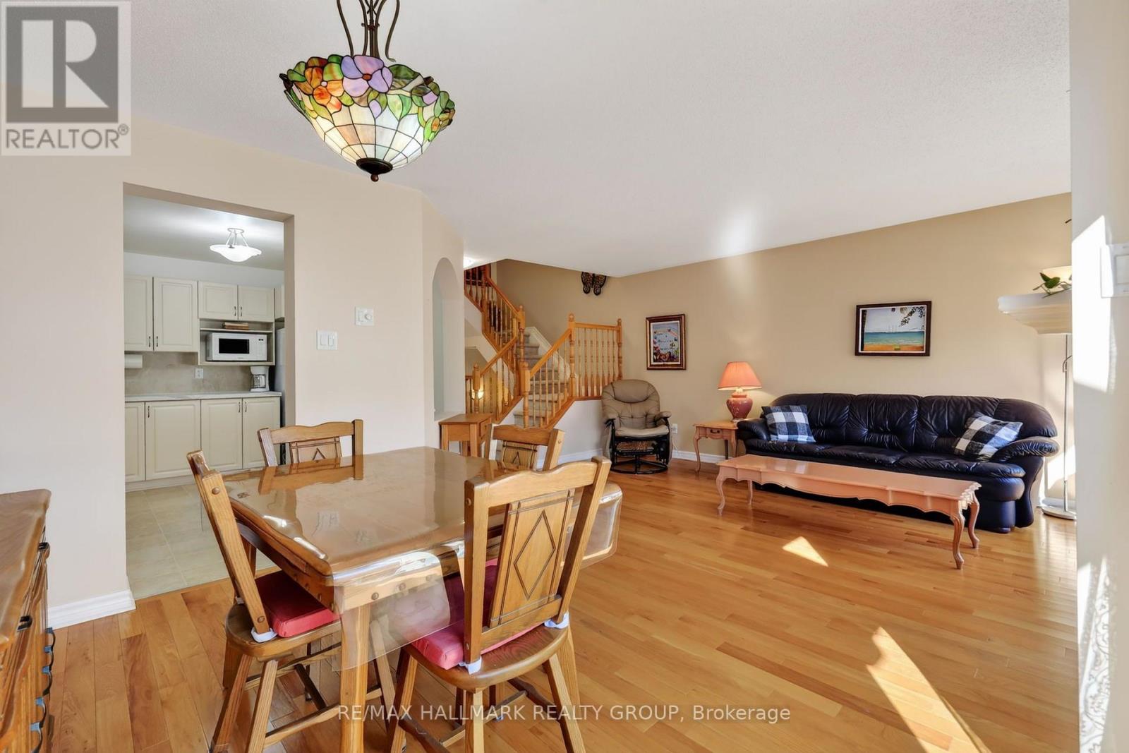 3 Bed, 3 Bath House for Sale in Ottawa – 625 GLASTONBURY WALK, Ottawa – MLS# X13774178 - Image 23