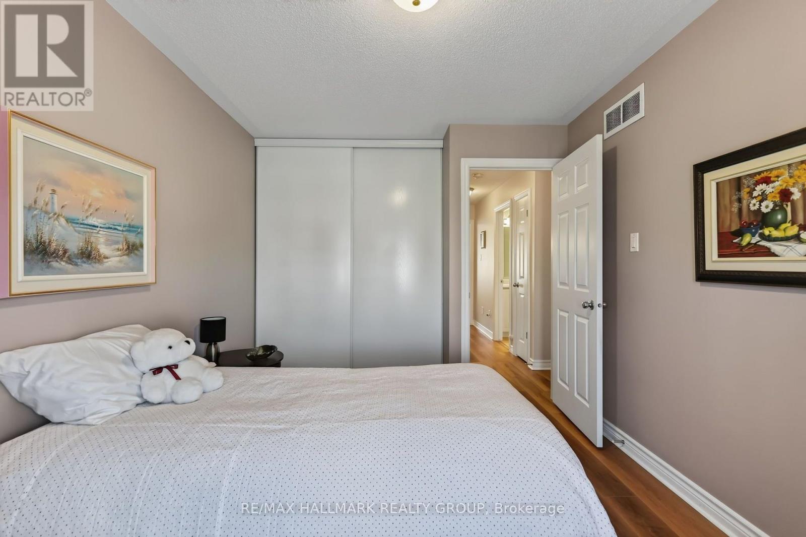 3 Bed, 3 Bath House for Sale in Ottawa – 625 GLASTONBURY WALK, Ottawa – MLS# X13774178 - Image 37