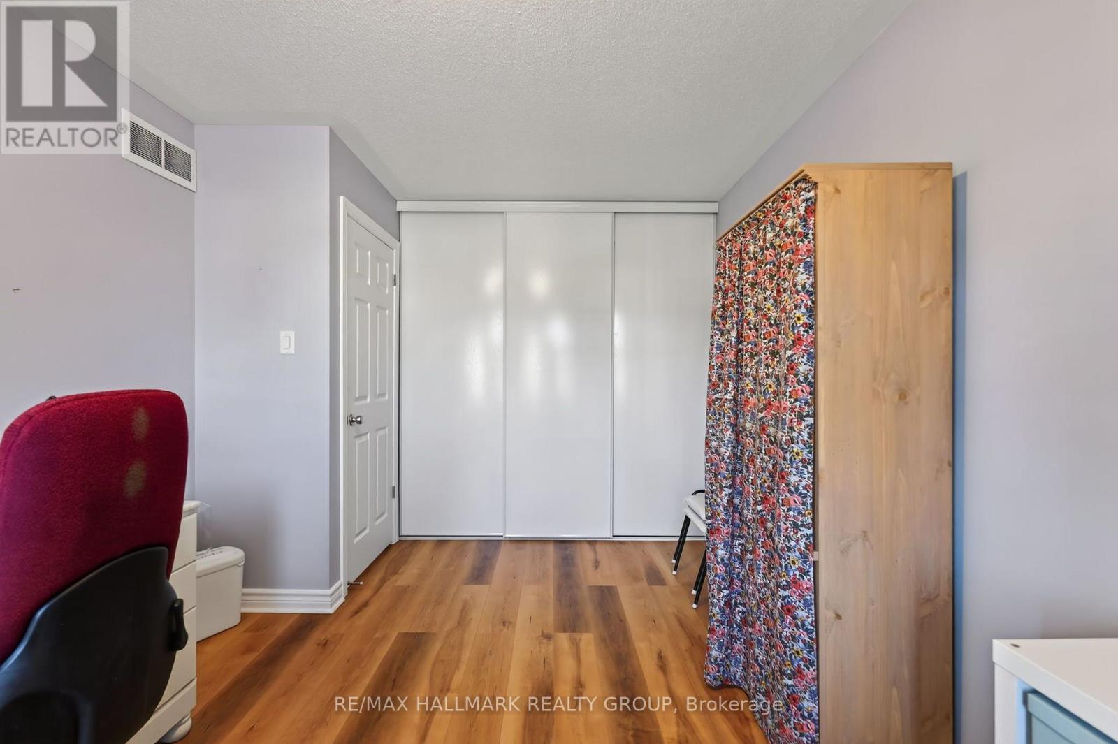 3 Bed, 3 Bath House for Sale in Ottawa – 625 GLASTONBURY WALK, Ottawa – MLS# X13774178 - Image 45