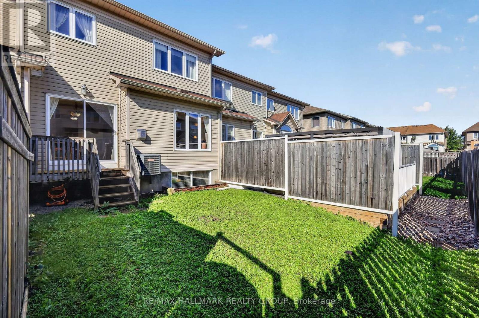 3 Bed, 3 Bath House for Sale in Ottawa – 625 GLASTONBURY WALK, Ottawa – MLS# X13774178 - Image 57