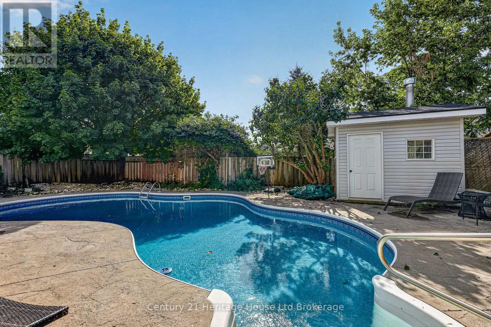 468 LAKEVIEW DRIVE - 14
