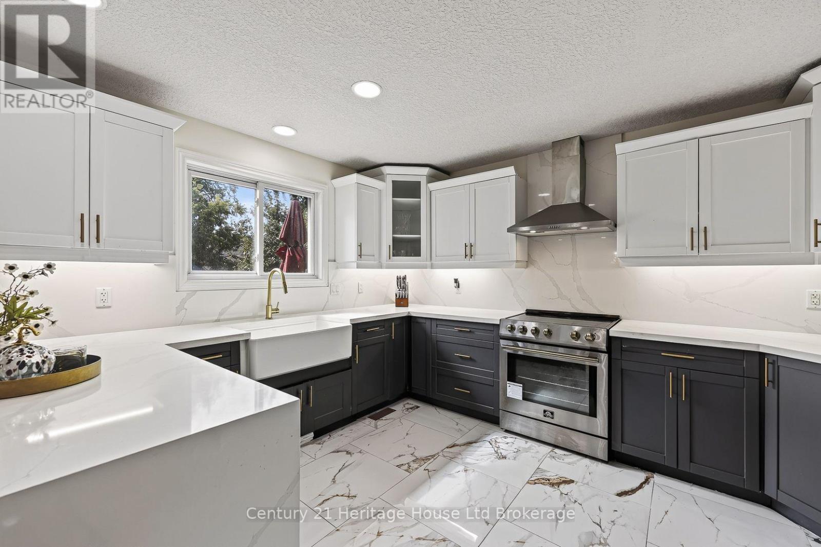 468 LAKEVIEW DRIVE - Image 28