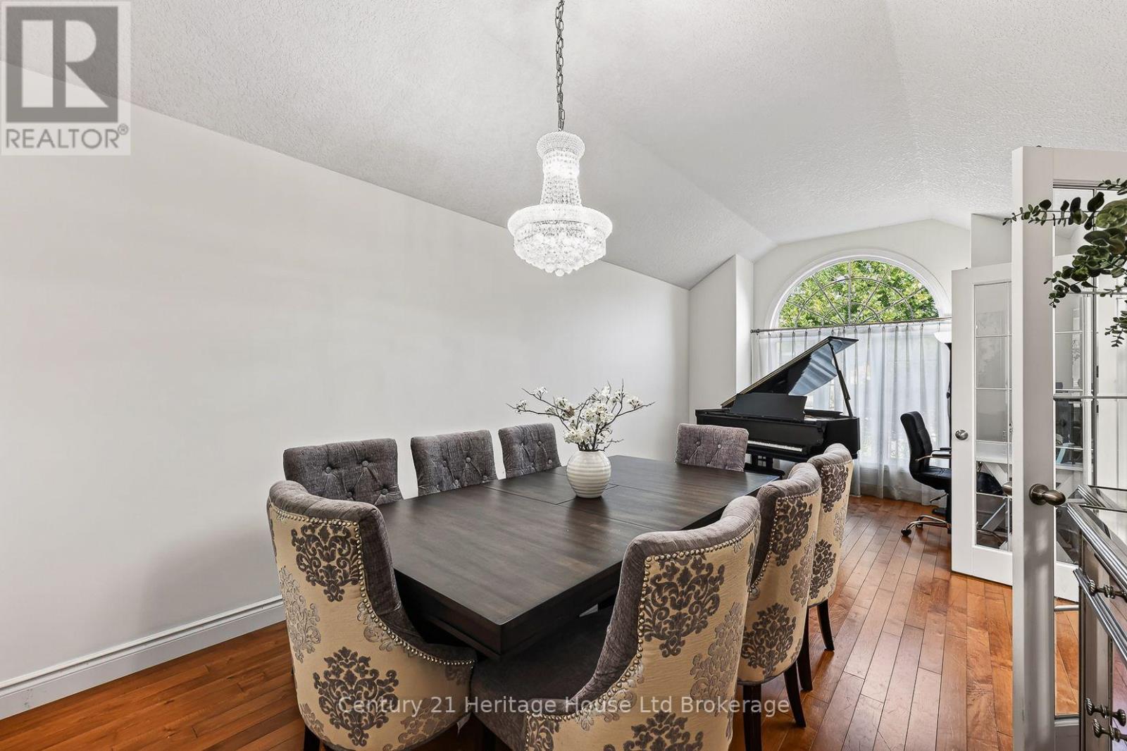 468 LAKEVIEW DRIVE - Image 32
