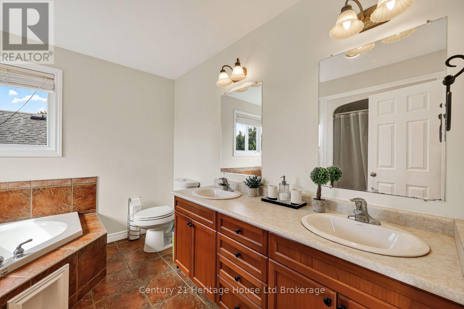 468 LAKEVIEW DRIVE - Image 39