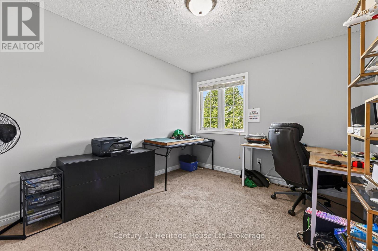 468 LAKEVIEW DRIVE - 44