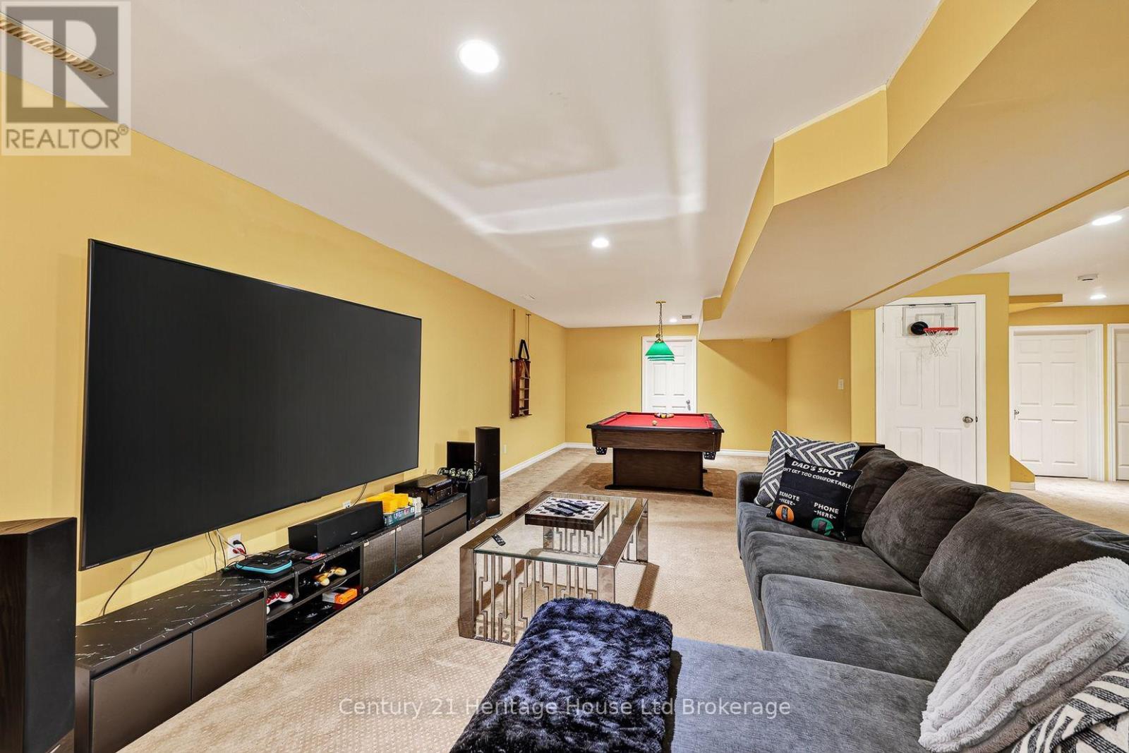 468 LAKEVIEW DRIVE - 50