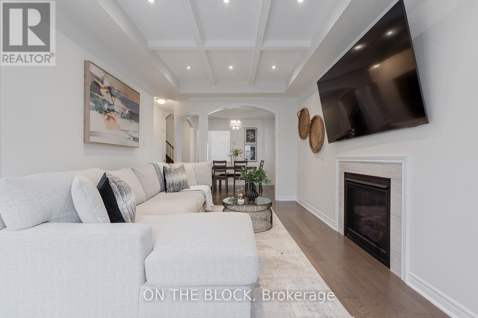 125 LENEY STREET, Ajax (South East) — photo 8
