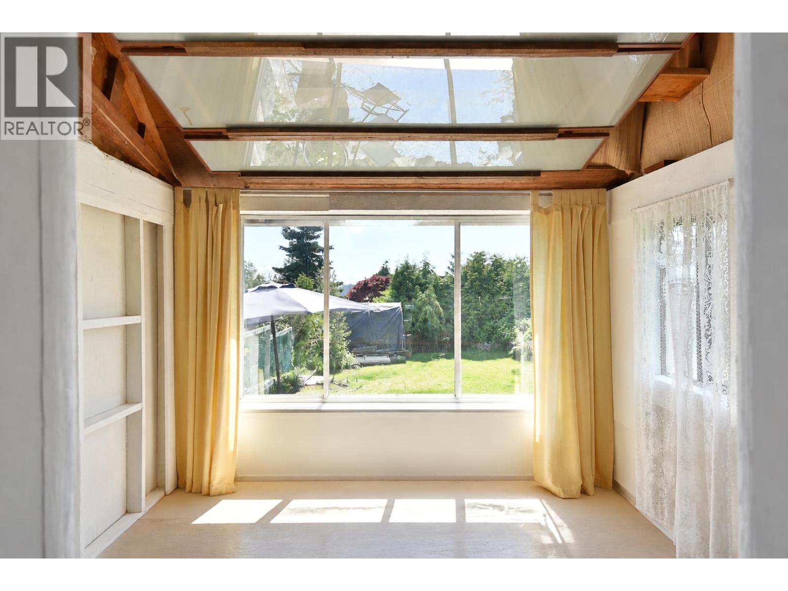 6217 BLIGH ROAD, Sechelt