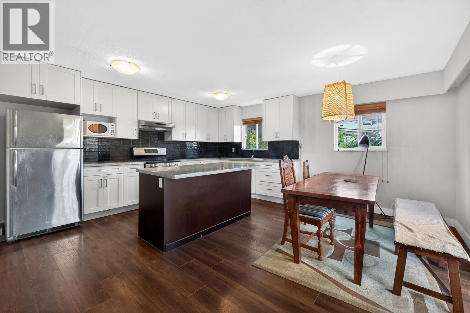 557 E 21ST AVENUE, Vancouver — photo 9