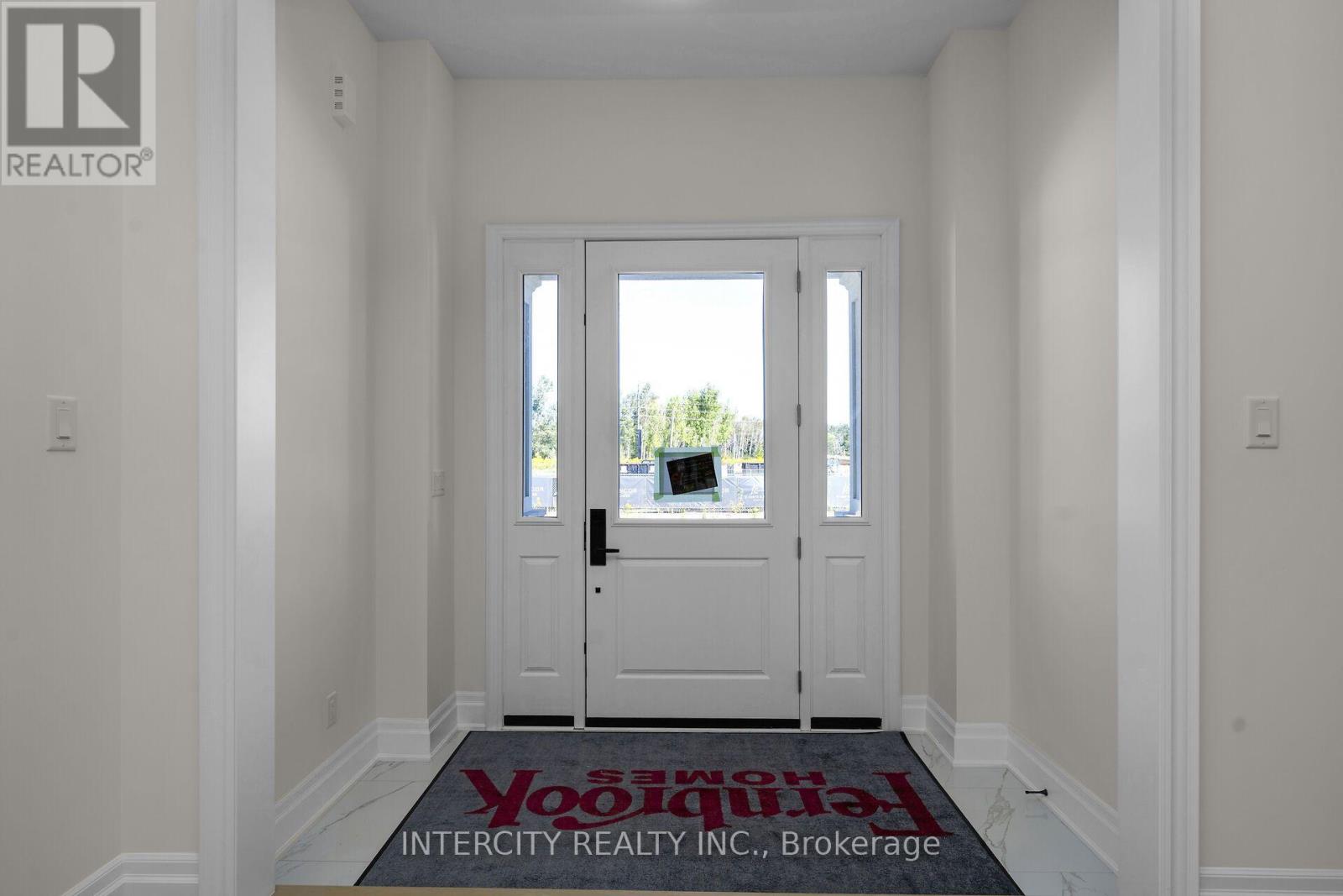 33 GIANVITO CRESCENT - 3