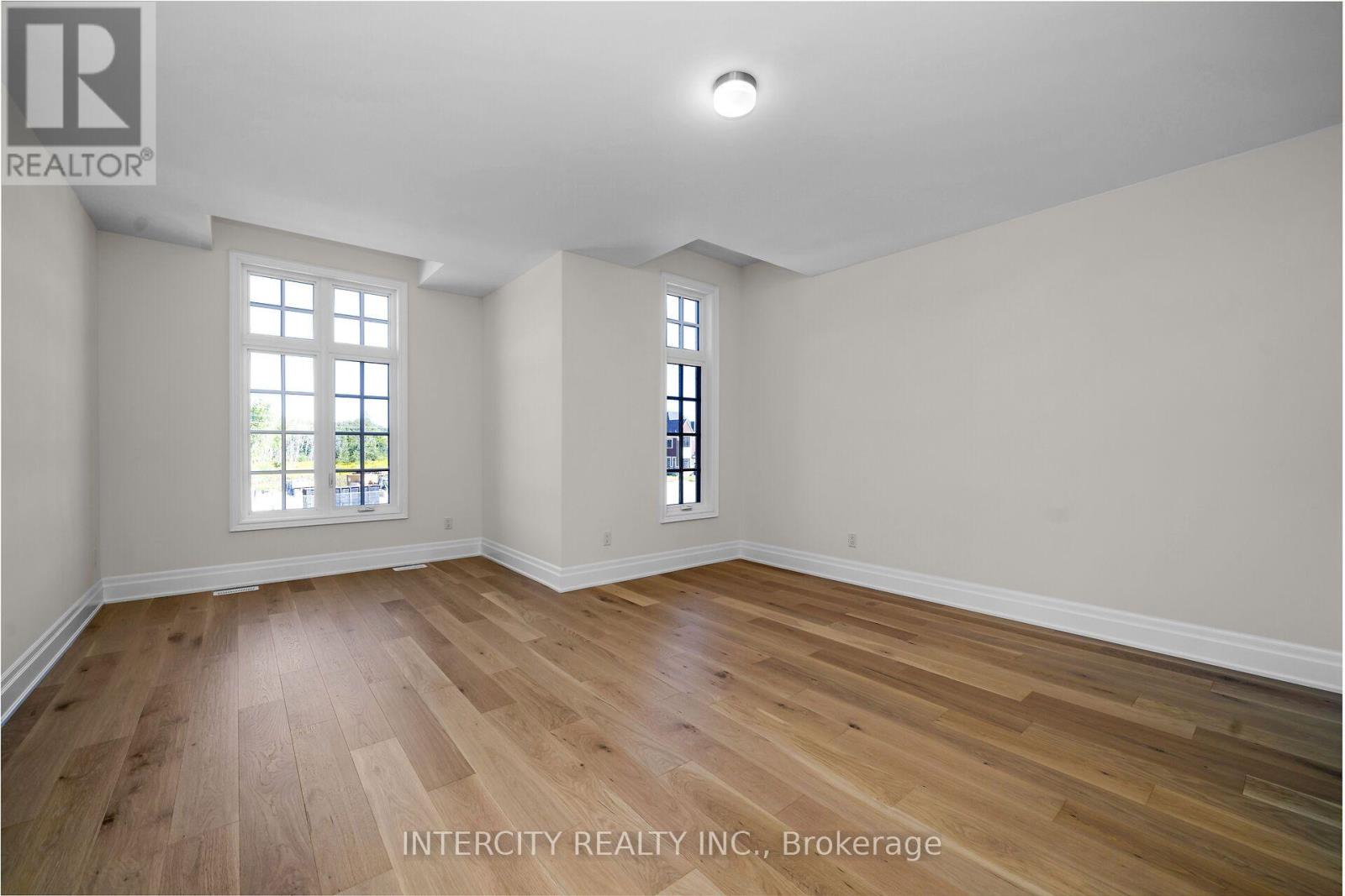 33 GIANVITO CRESCENT - 42
