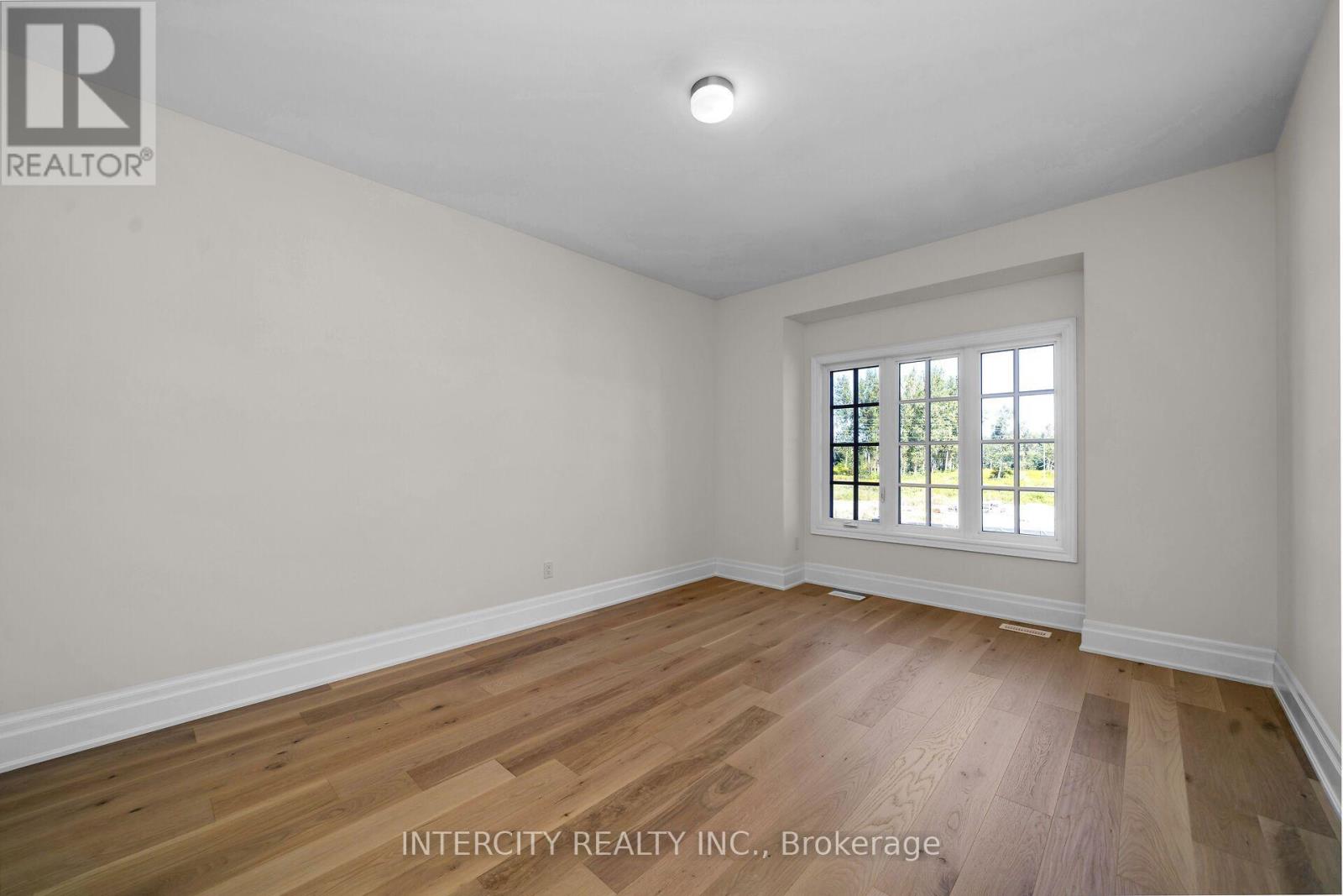 33 GIANVITO CRESCENT - 47