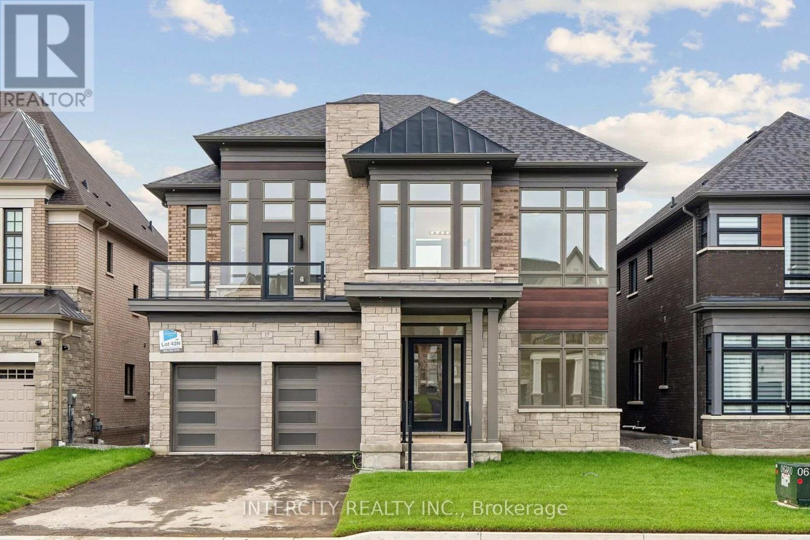 17 GARRIOCK HALL AVENUE - 1