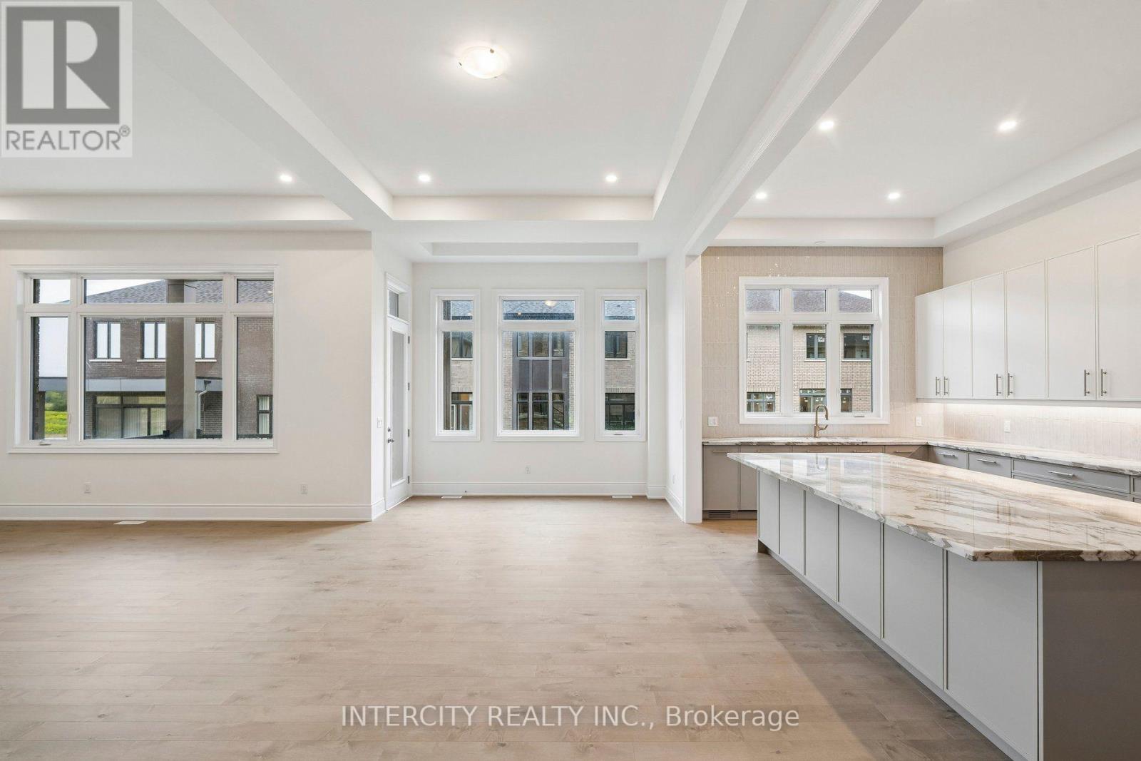 17 GARRIOCK HALL AVENUE - 10