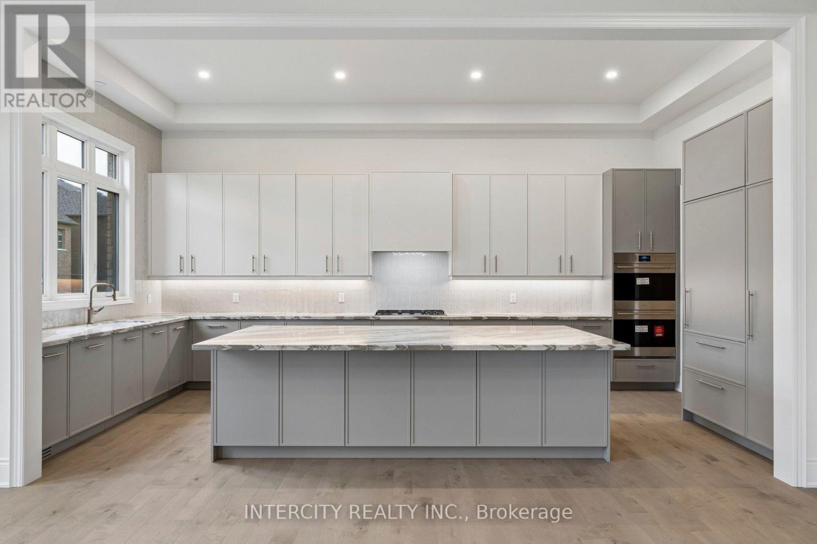17 GARRIOCK HALL AVENUE - 11