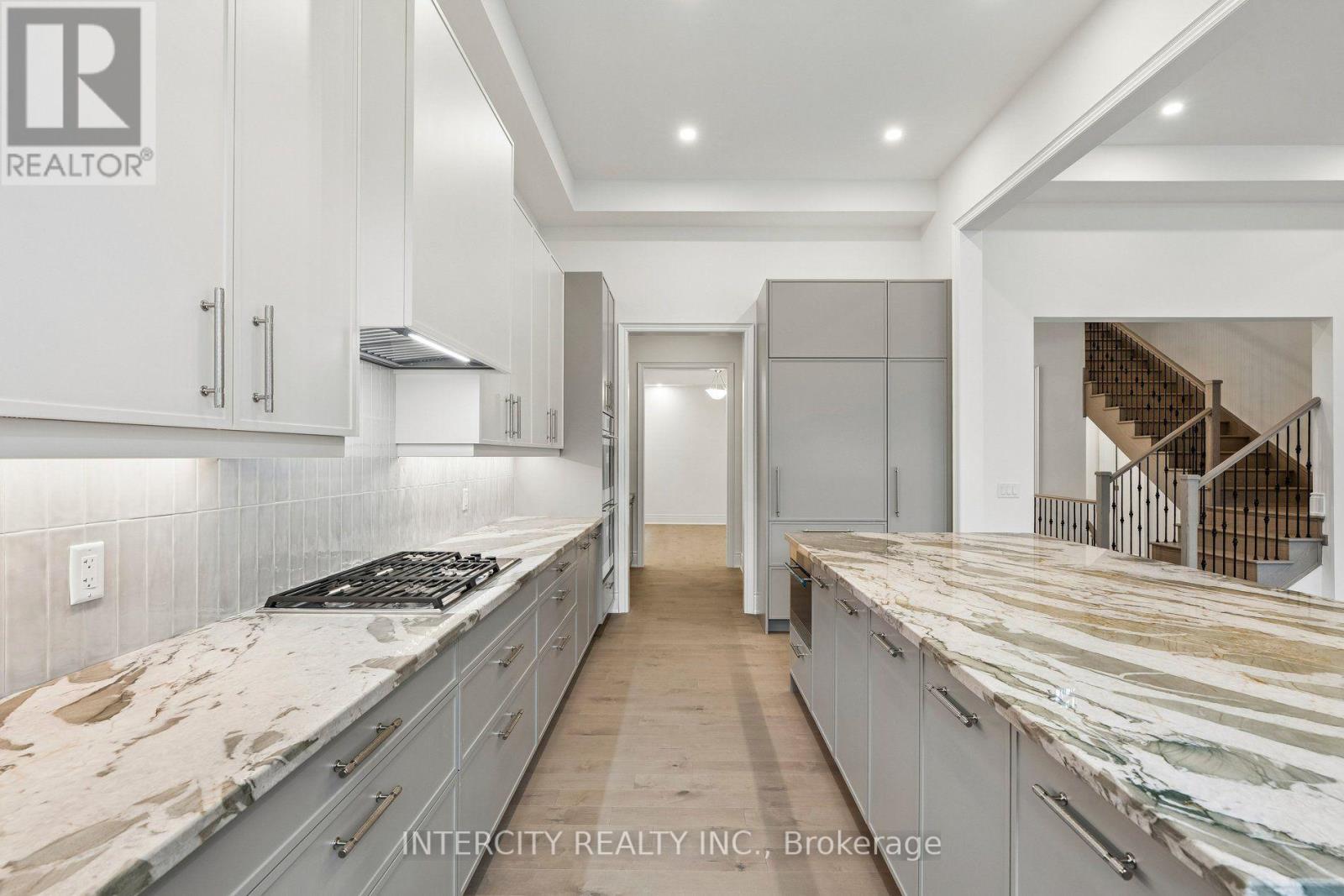 17 GARRIOCK HALL AVENUE - 15