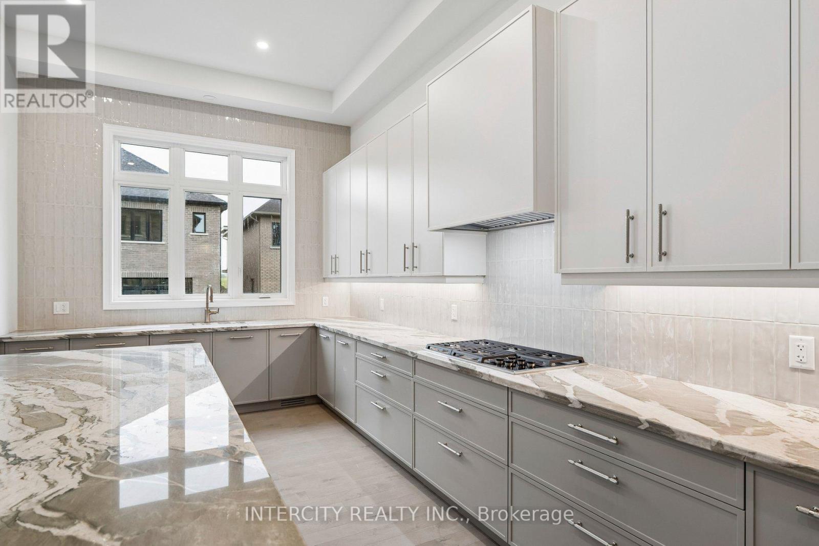 17 GARRIOCK HALL AVENUE - 18