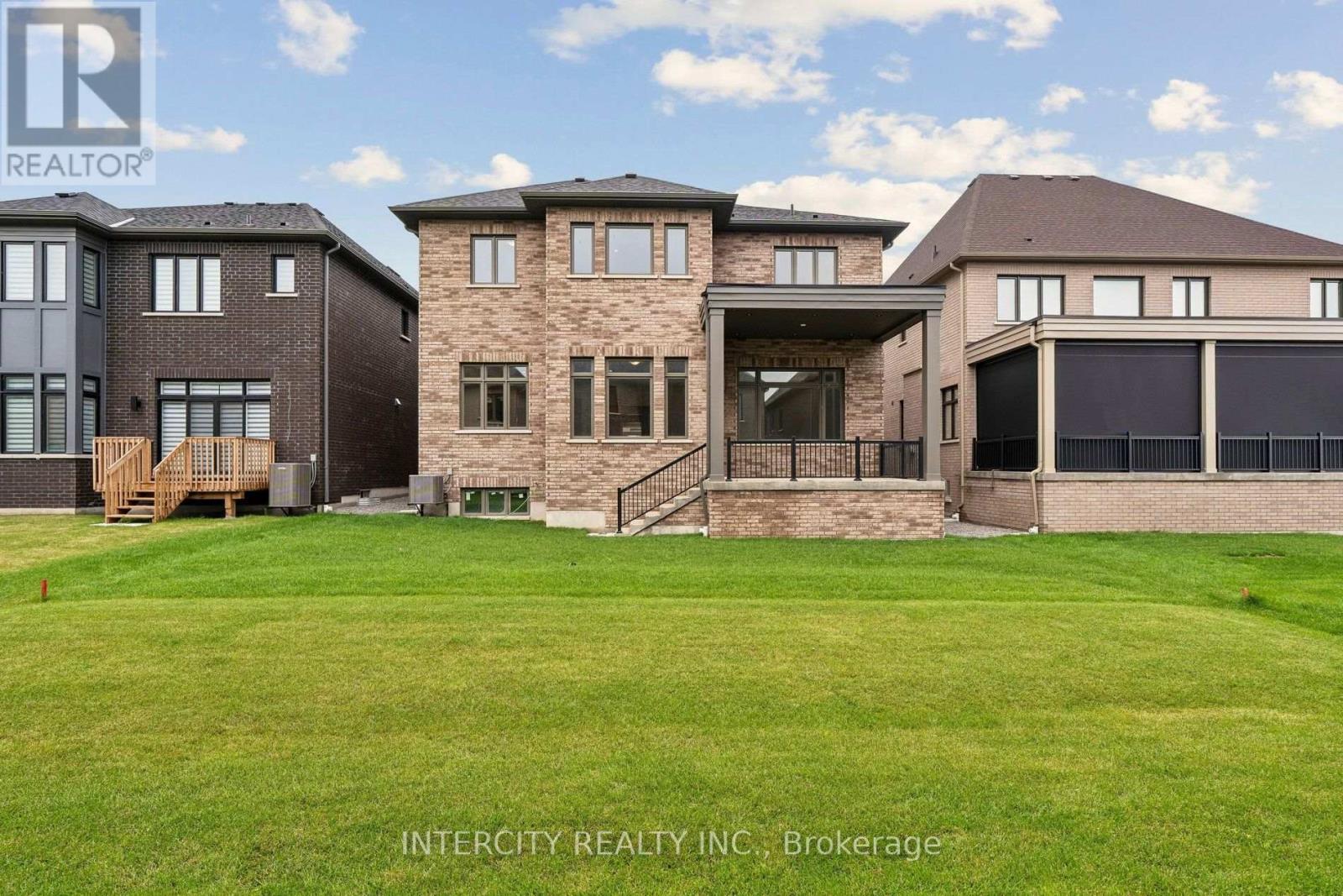 17 GARRIOCK HALL AVENUE - 41