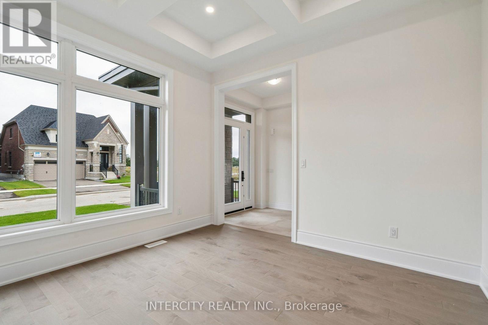 17 GARRIOCK HALL AVENUE - 6
