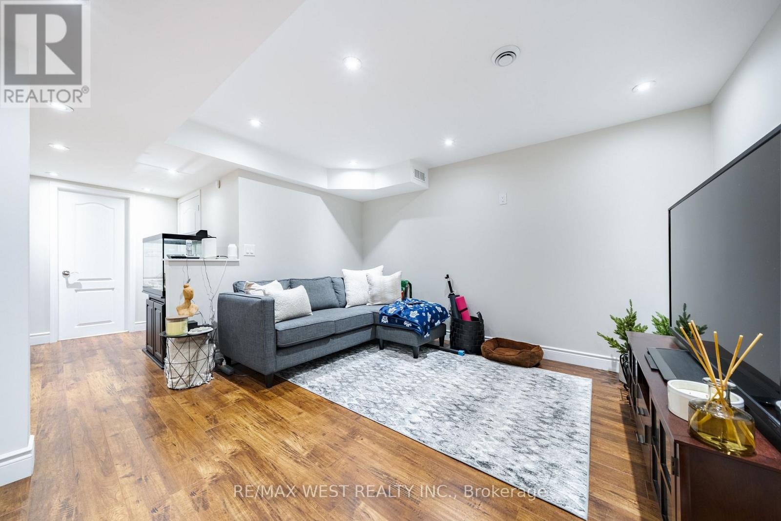 40 SEQUOIA ROAD - 14