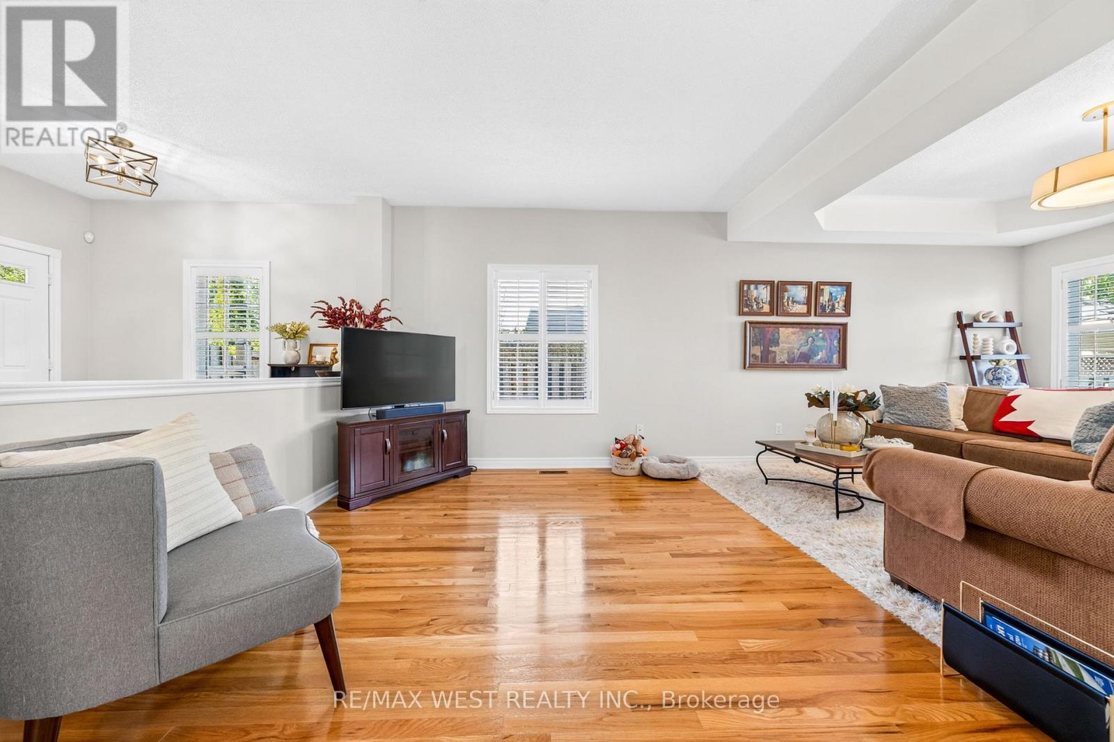 40 SEQUOIA ROAD - 5