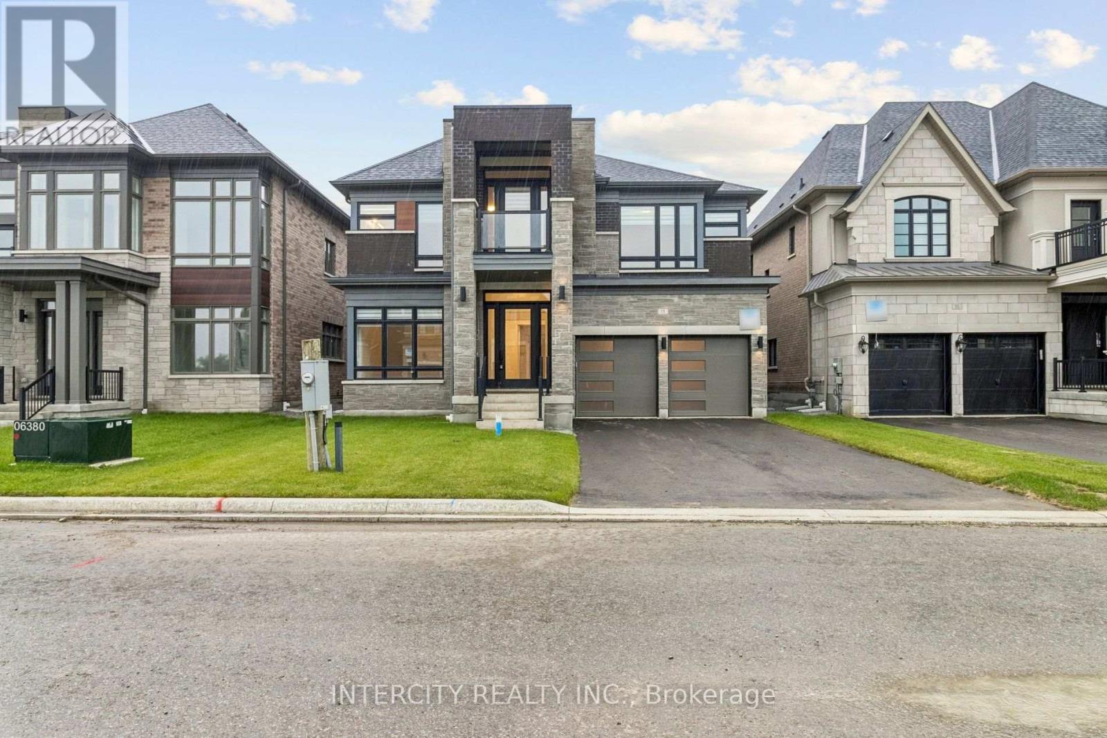 15 GARRIOCK HALL AVENUE - 1