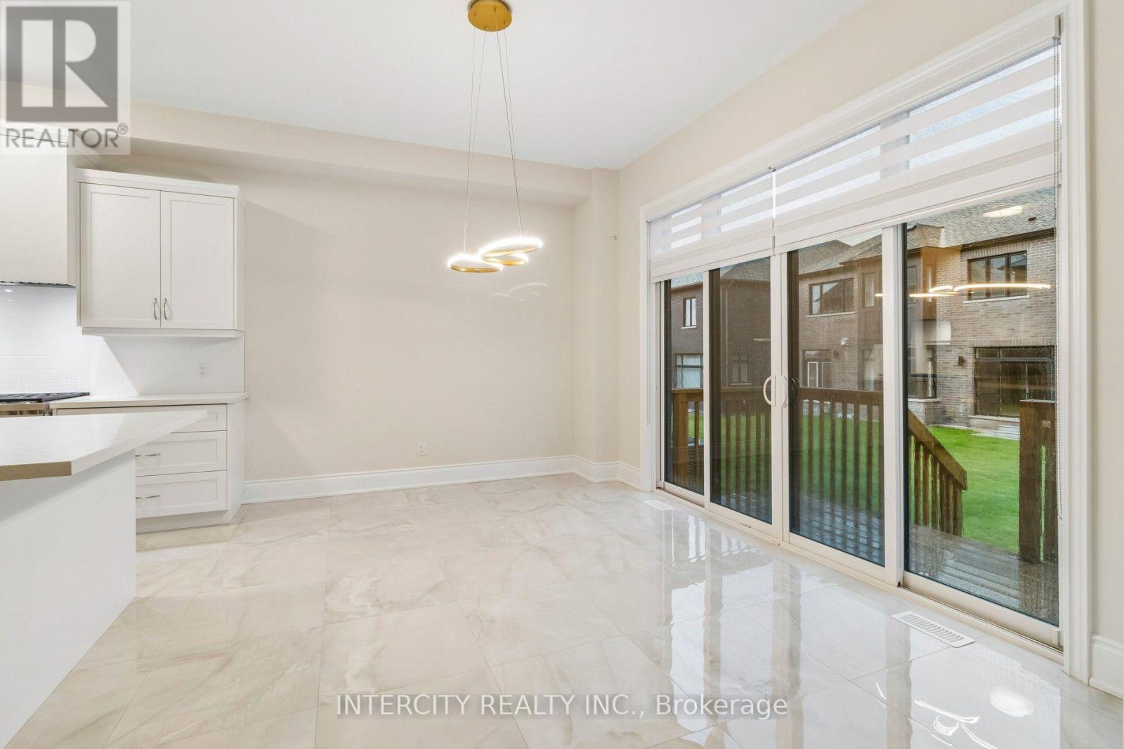 15 GARRIOCK HALL AVENUE - 13
