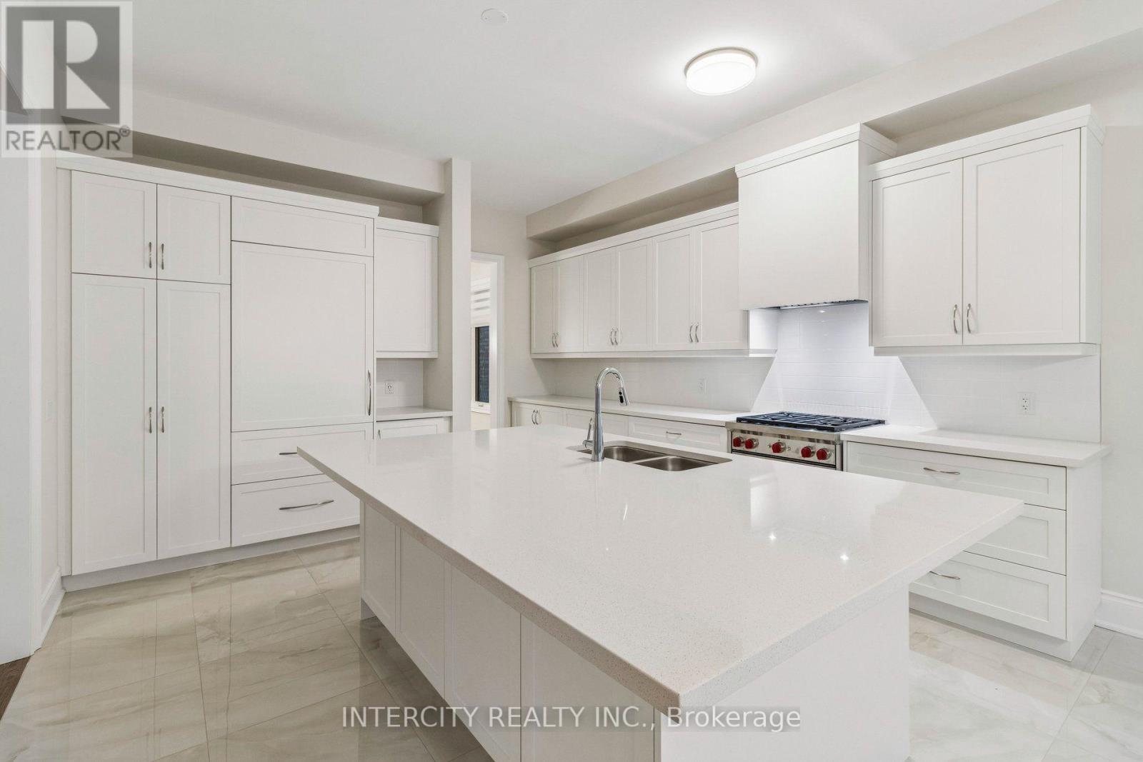 15 GARRIOCK HALL AVENUE - 19