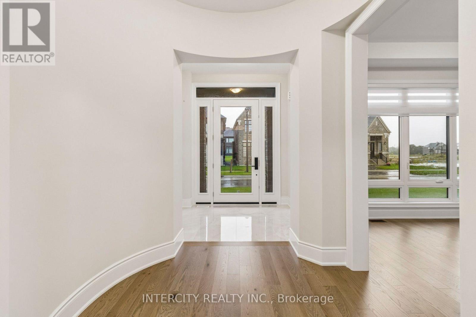 15 GARRIOCK HALL AVENUE - 3