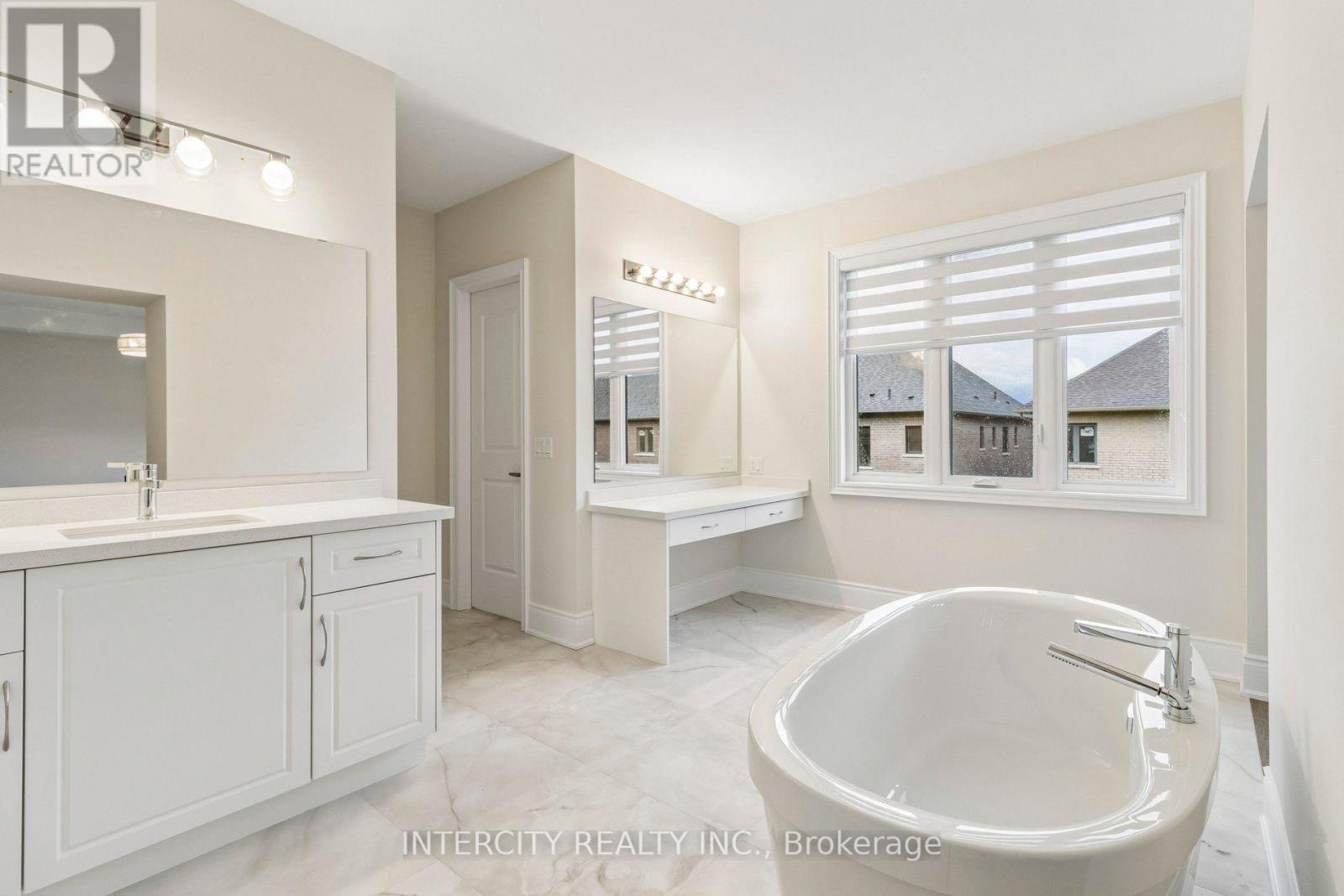 15 GARRIOCK HALL AVENUE - 41