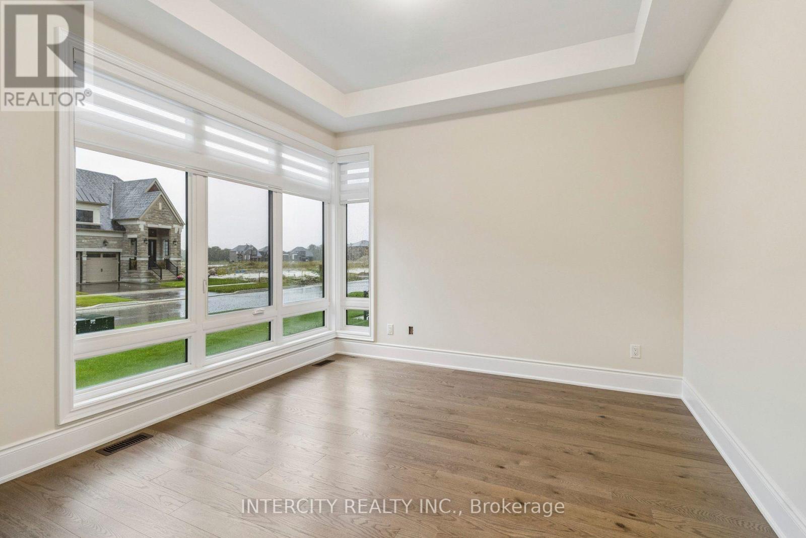 15 GARRIOCK HALL AVENUE - 7