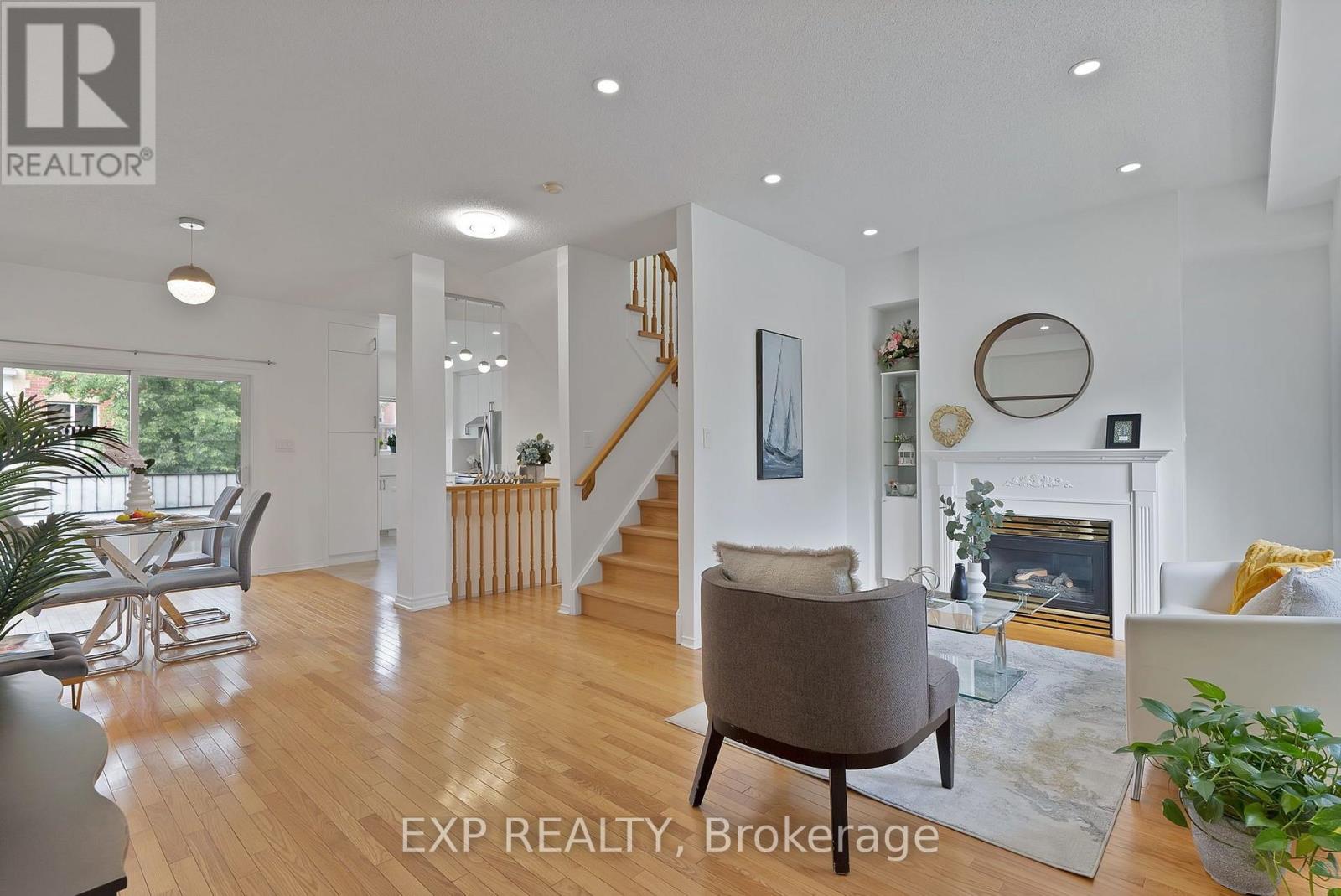 11 MAPLE PARK WAY - 10