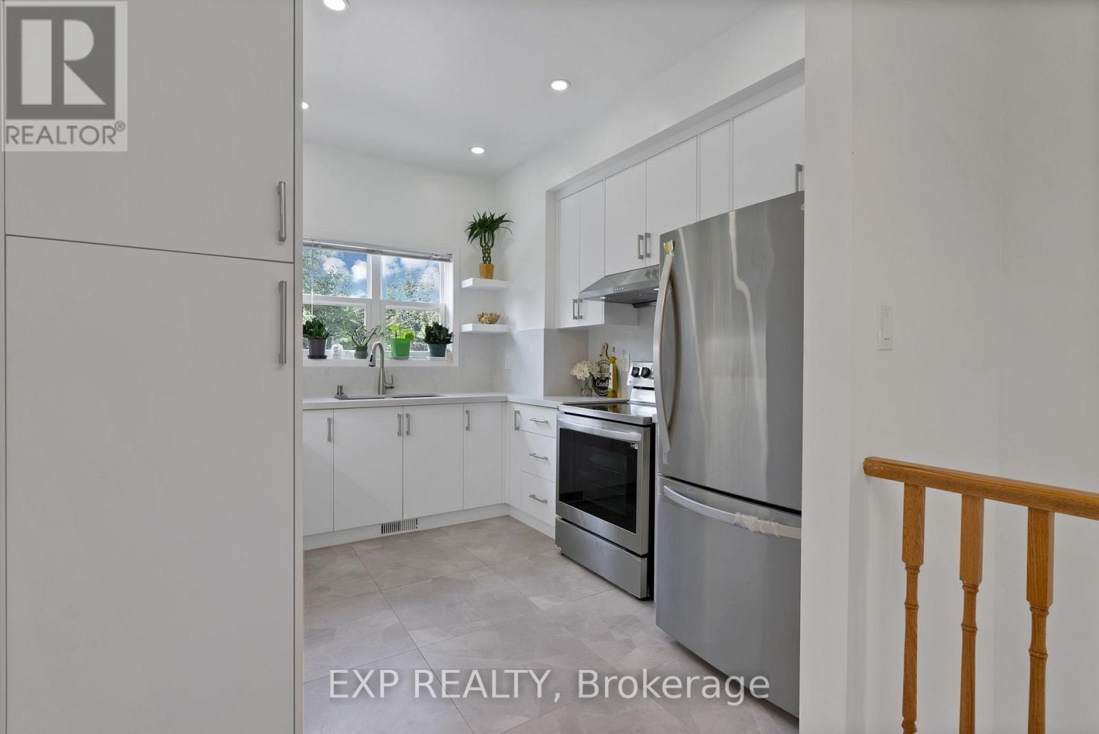 11 MAPLE PARK WAY - 17