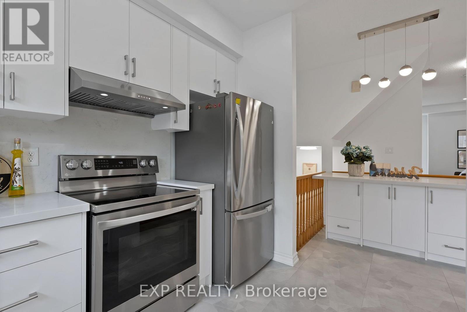 11 MAPLE PARK WAY - 21