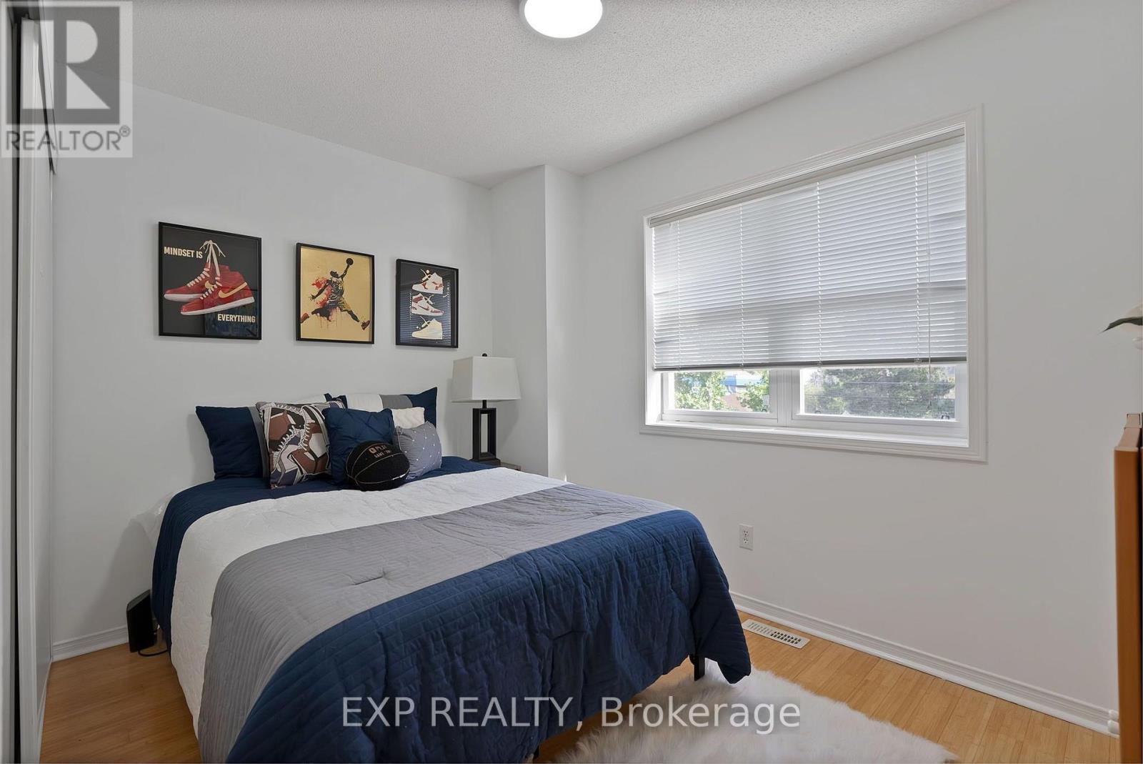 11 MAPLE PARK WAY - 27