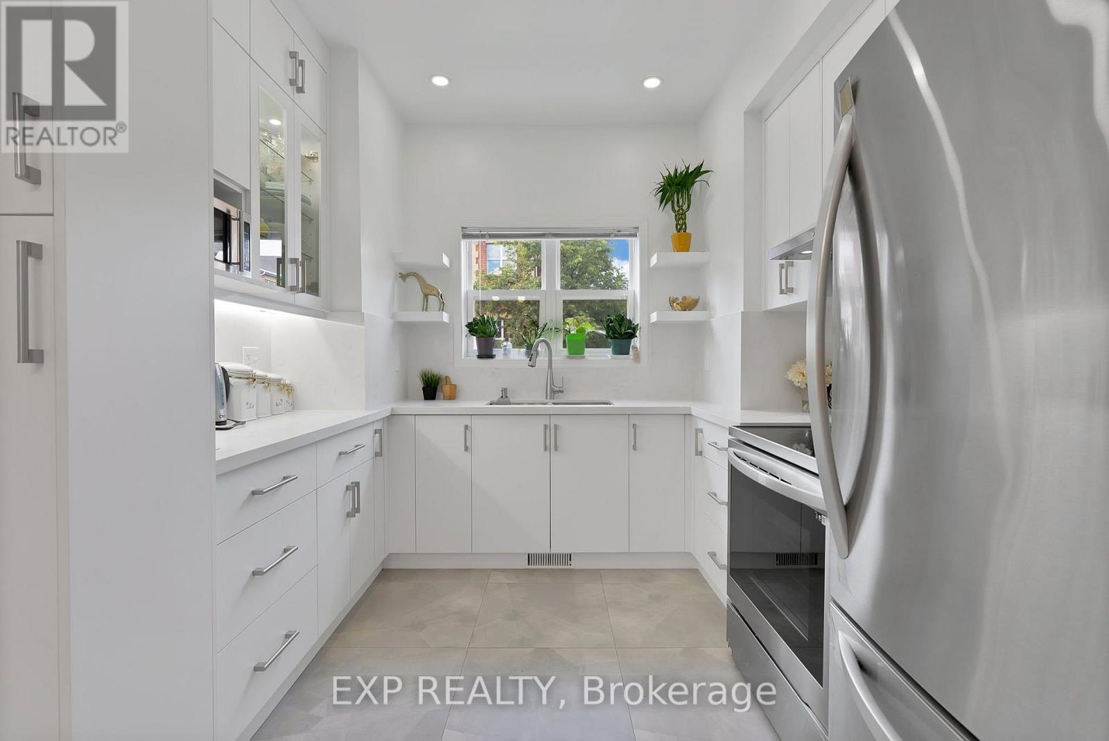 11 MAPLE PARK WAY - 3
