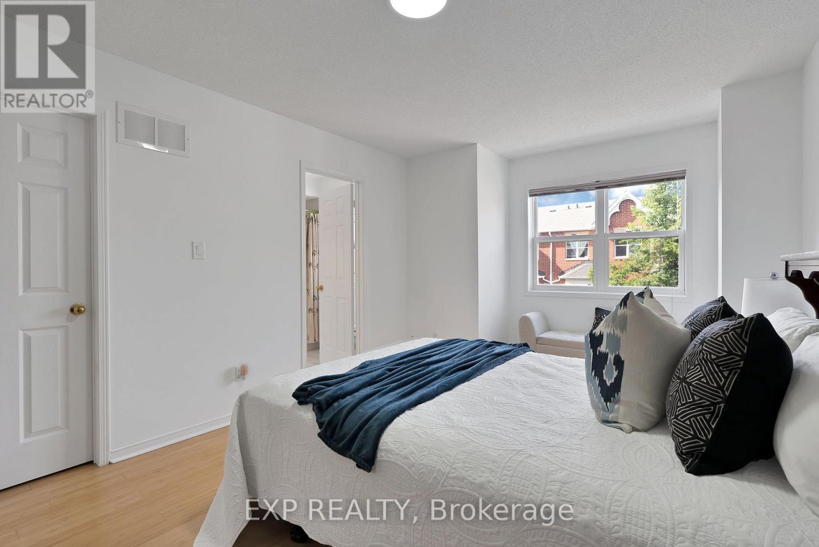 11 MAPLE PARK WAY - Image 32