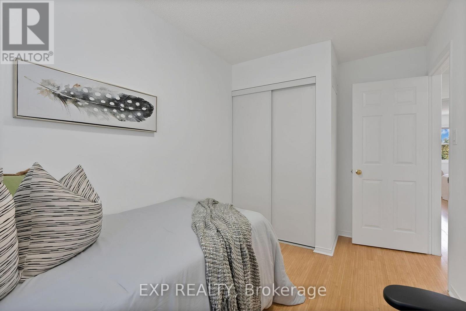 11 MAPLE PARK WAY - 36