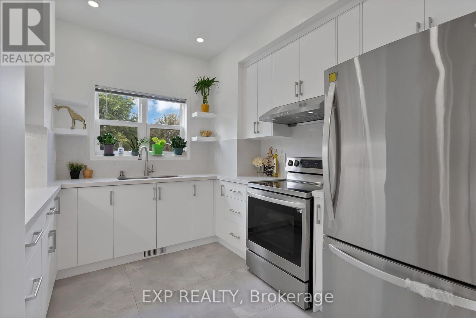 11 MAPLE PARK WAY - 5