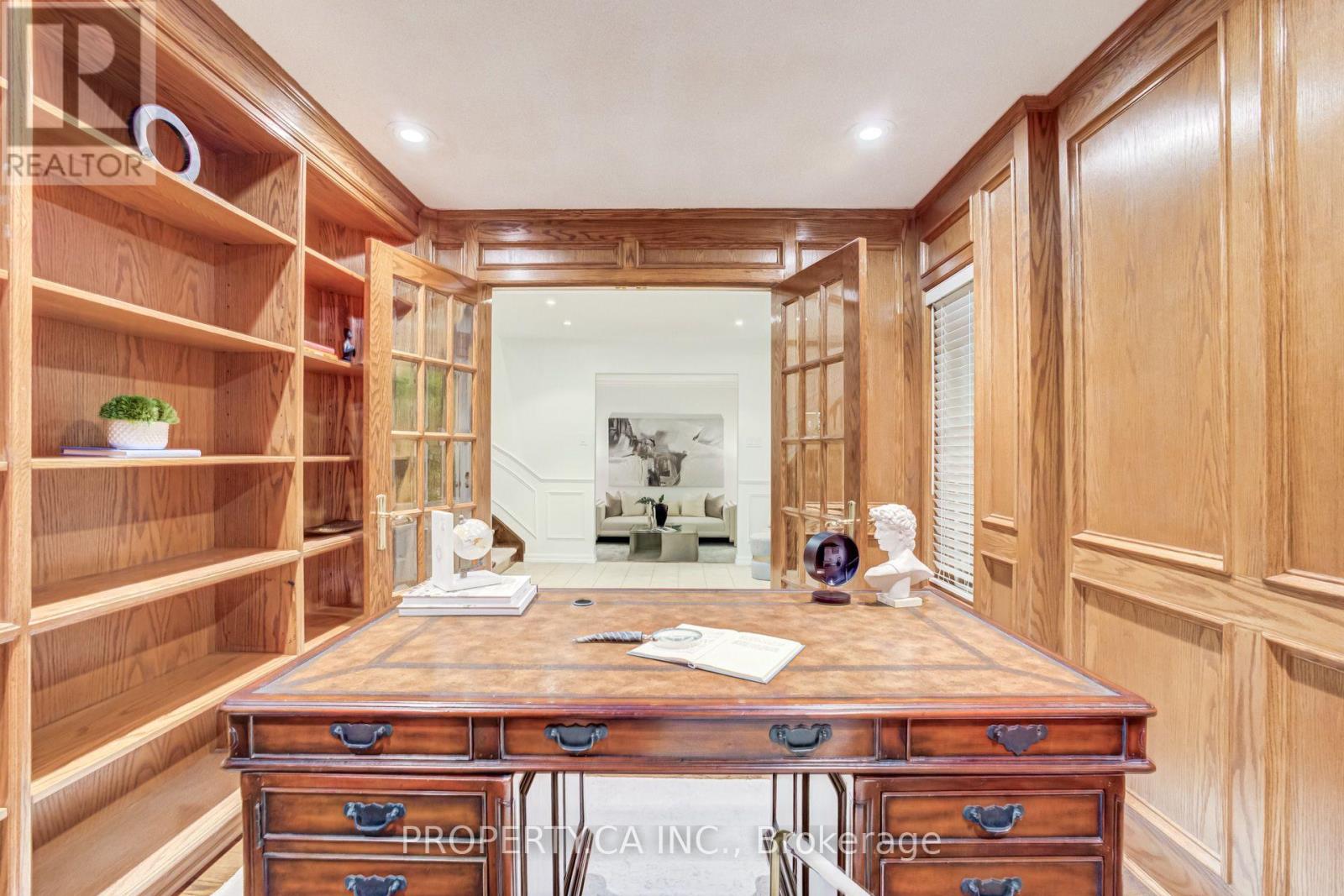 143 CAMBRIDGE CRESCENT - 11