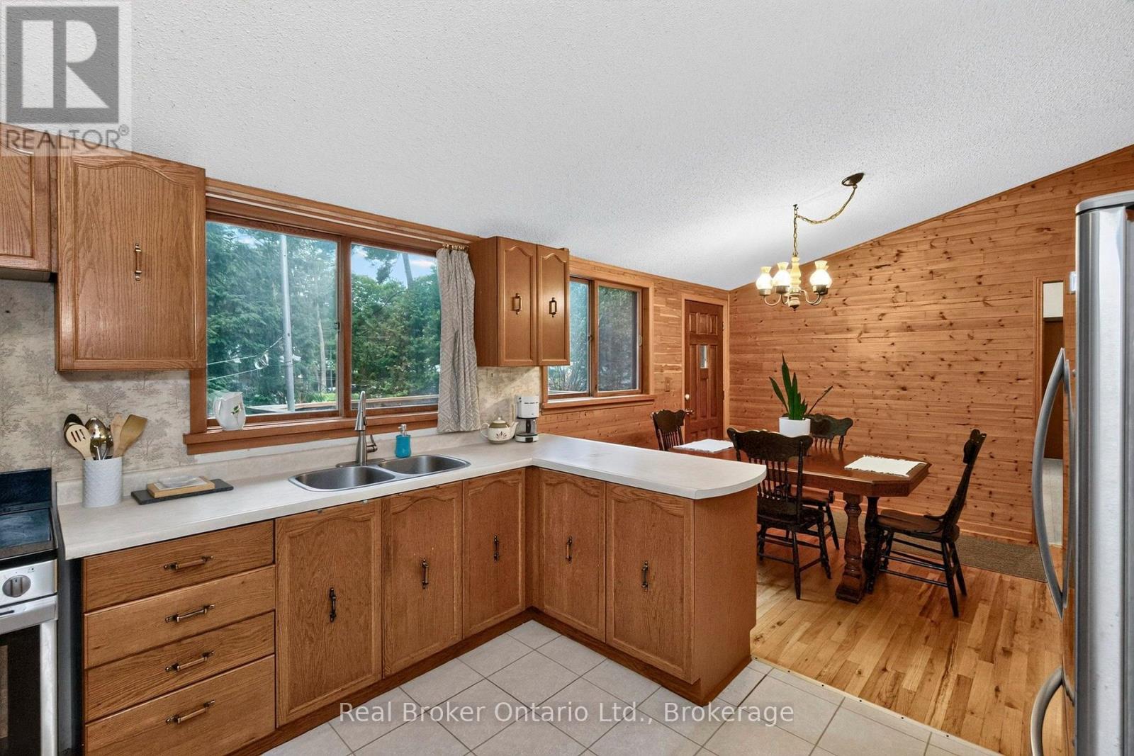 24 FERNANNE DRIVE - Image 15