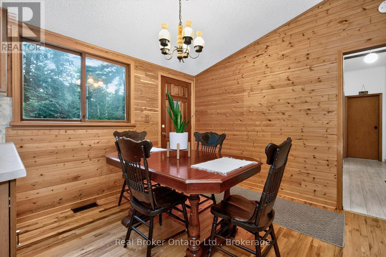 24 FERNANNE DRIVE - Image 16