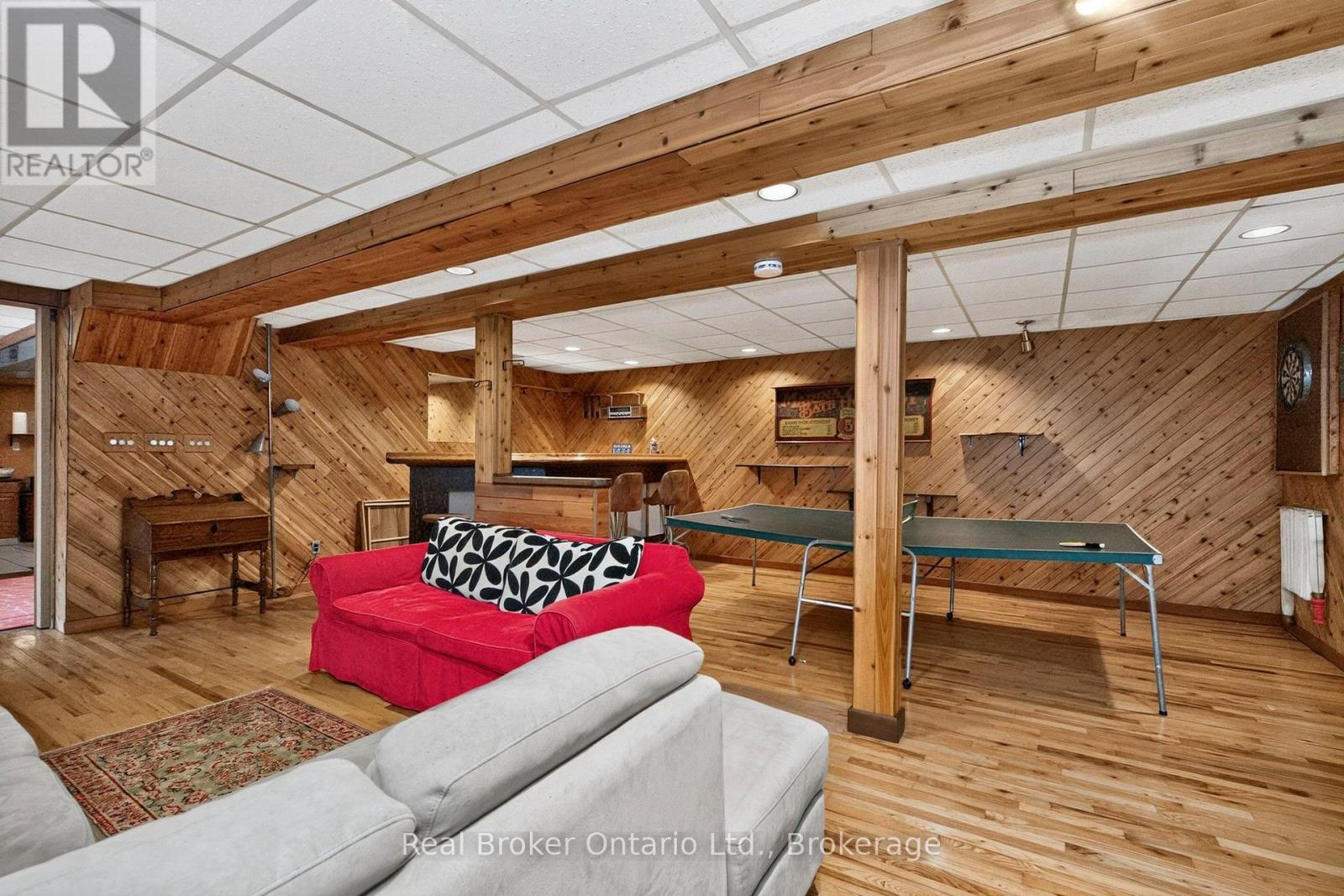 24 FERNANNE DRIVE - 29
